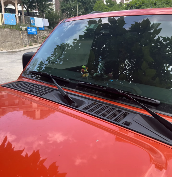 Xevaban.com ở 214 Giải Phóng là đơn vị chuyên cung cấp phụ kiện oto, đồ chơi oto, phụ tùng oto, phụ kiện tank 300, đồ chơi tank 300, xevaban, 214 giải phóng, gạt mưa tank 300, cần gạt mưa tank 300, lưỡi gạt mưa tank 300.